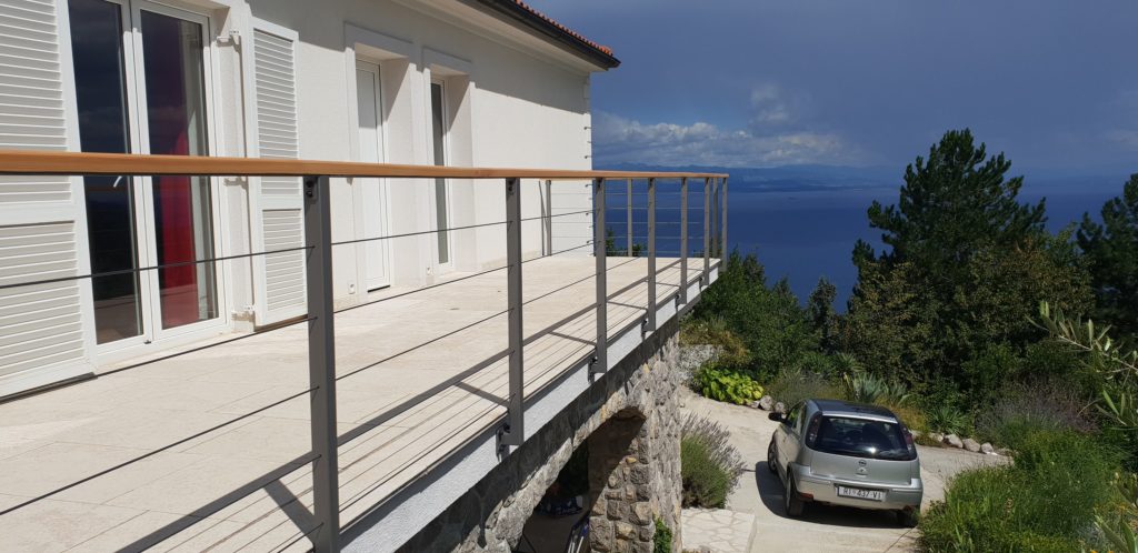 Cable fence on balcony